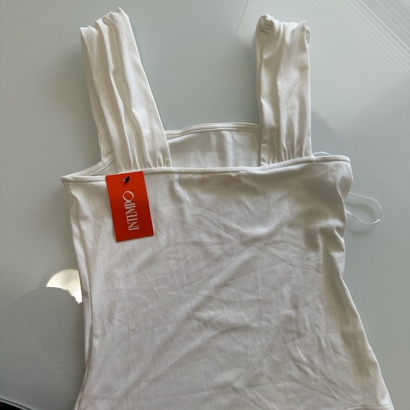 White Fitted Crop Tank Top - Picture 3 of 3